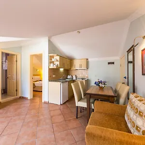 lighthouse-apartments.aegeanhotels.net/